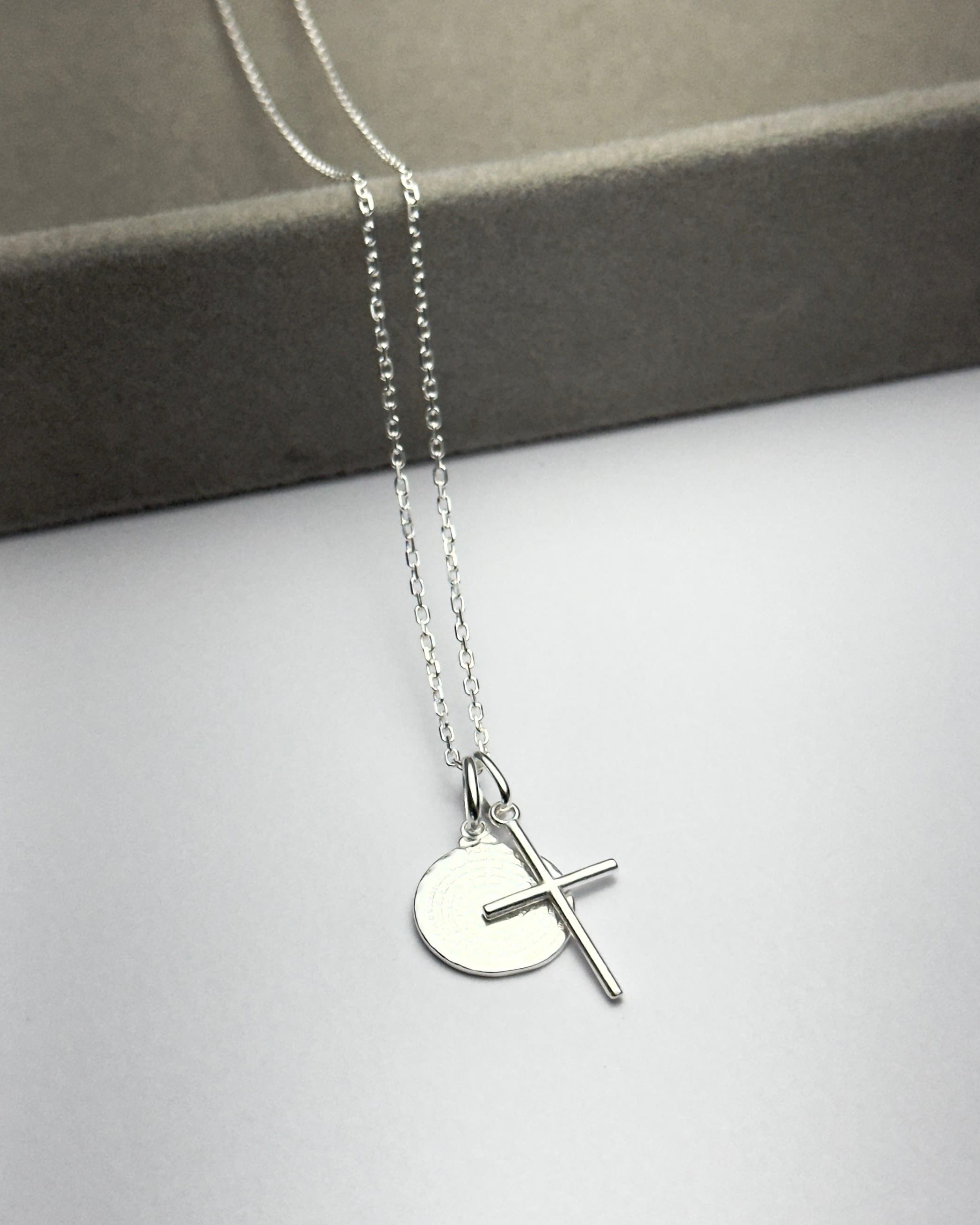 Colar Pater Noster em Prata 925 – Medalha Pai Nosso e Crucifixo