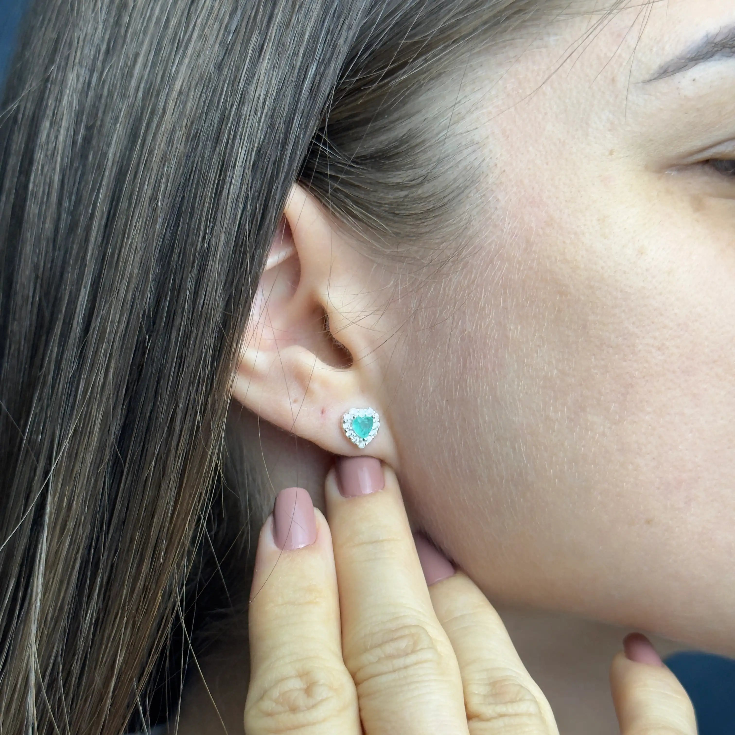 Colar Viridia (Par de brincos de brinde)