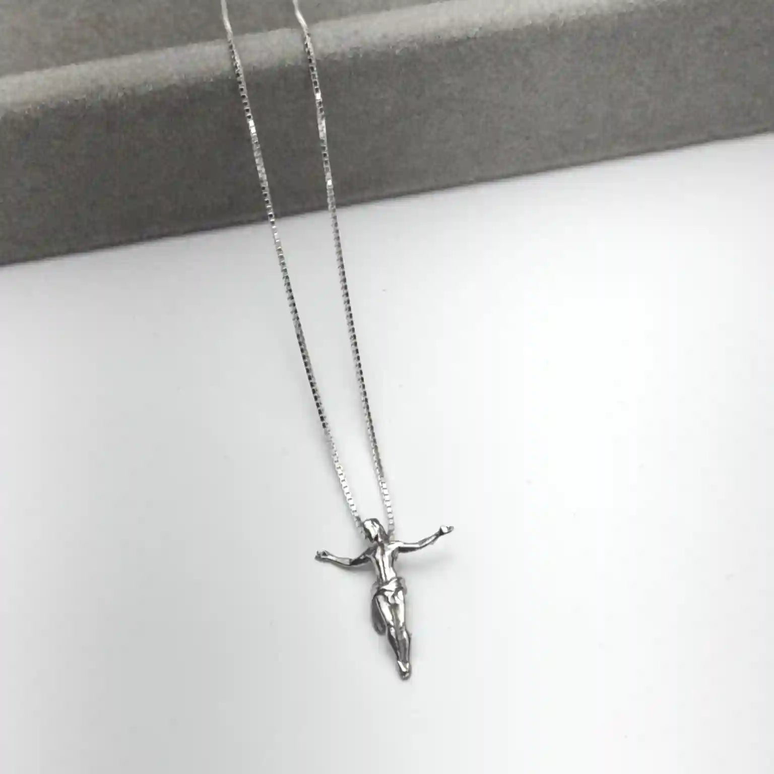 Conjunto Salvatore + Colar Nox