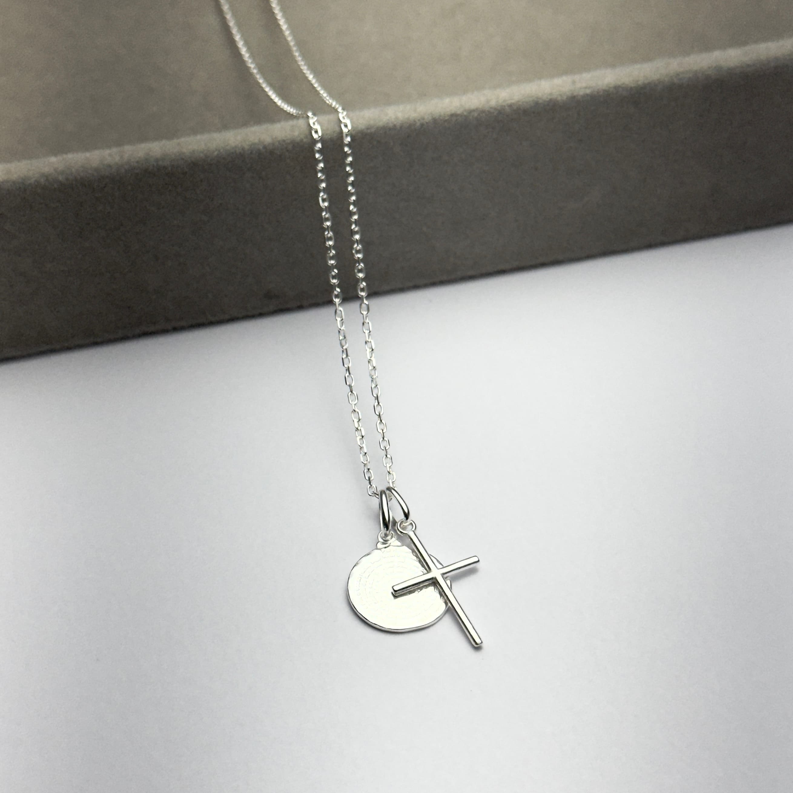 Colar Pater Noster em Prata 925 – Medalha Pai Nosso e Crucifixo